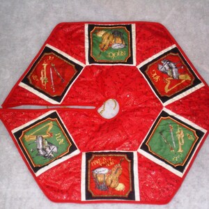 Musical Instruments Tree skirt