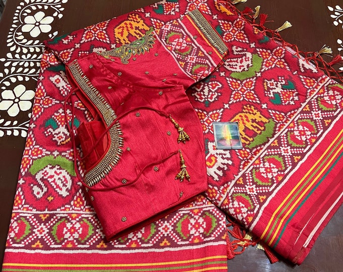 Patola Printed Sigma Silk Saree with Gold Accents main image 0