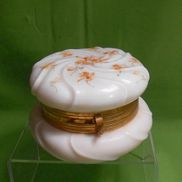 Antique 1890's Wavecrest Dresser Box by  C.F.Monroe- Swirl, Trinket, Jewerly, 4"