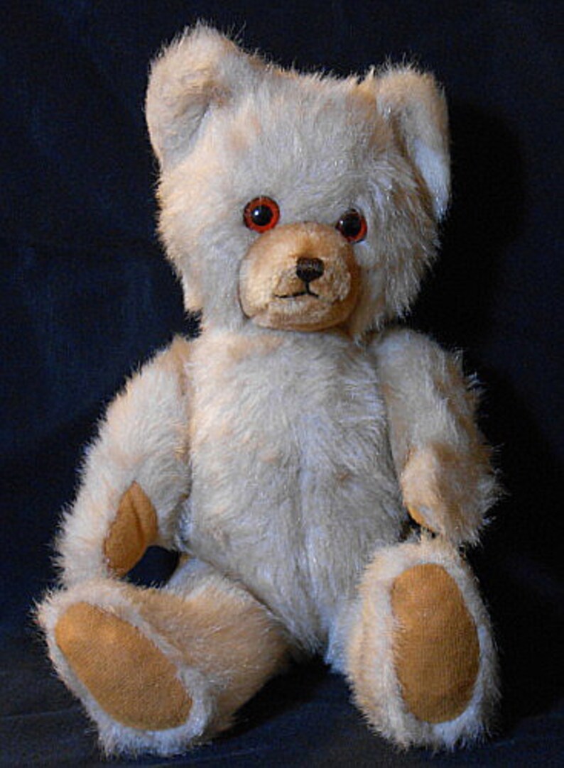 jointed teddy bear with growler