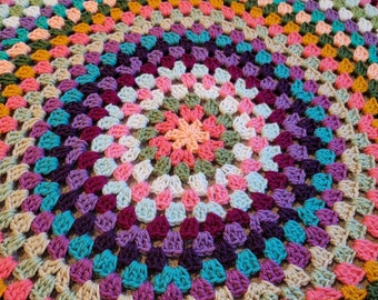 Crochet Blanket Pattern PDF - Granny Style Crochet Circle Afghan  - Handmade Afghan, Handmade Blanket, Crochet Blankets, Crochet Afghans,DIY