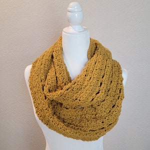 CROCHET PATTERN - Shine Bright Crochet Cowl - Crochet Scarf, Crochet Cowl, Infinity Scarf, Infinity Cowl, Mobius, Lace, Scarves,Scarf,Pretty