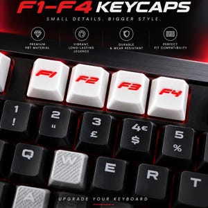 Könnte beinhalten: Ein Set aus vier weißen Tastenkappen mit roter F1, F2, F3 und F4 Beschriftung auf einer schwarzen mechanischen Tastatur. Das Bild enthält den Text F1-F4 KEYCAPS, SMALL DETAILS. BIGGER STYLE. sowie UPGRADE YOUR KEYBOARD mit Symbolen.