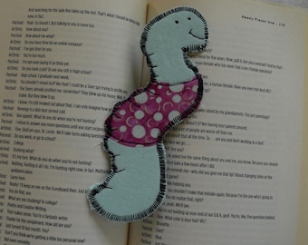 Stoff Lesezeichen – Gummy Worm Charakter Design, Geschenk für Leser