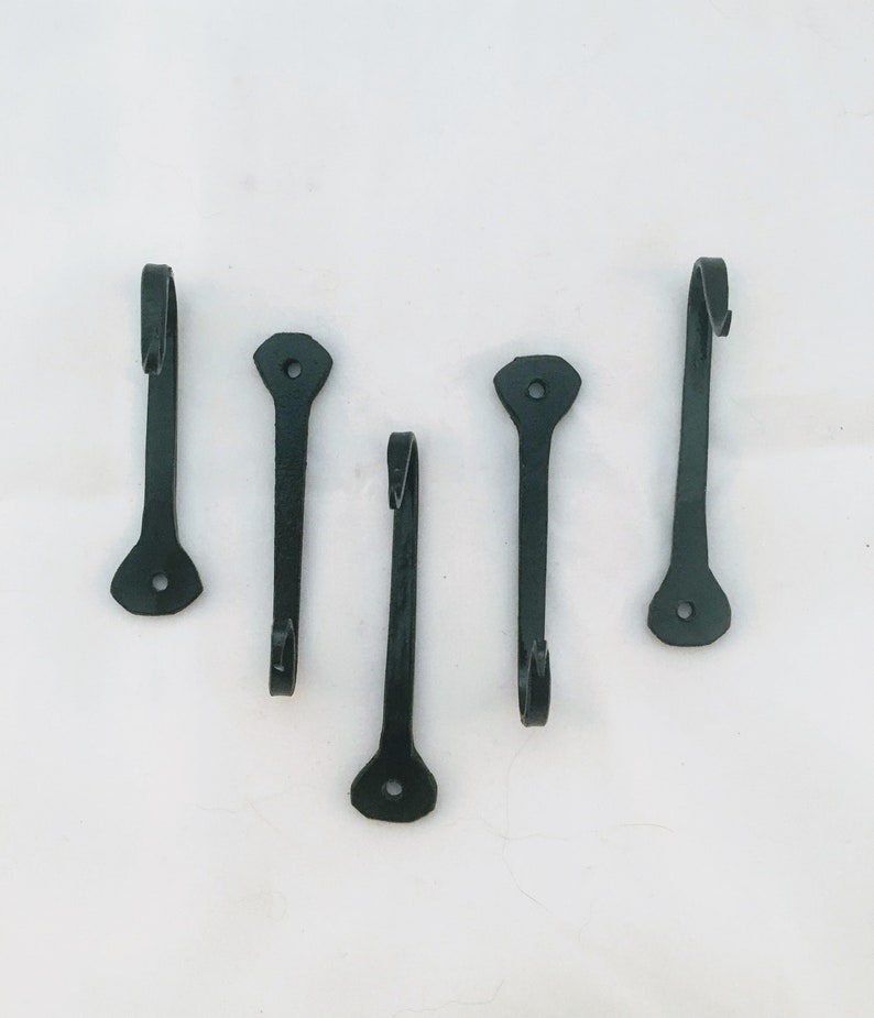 Pack of 5 Horse Shoe Nail Hooks image 3