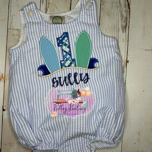 Surfboard Birthday Romper. Surfboard Birthday Shirt. Boy bubble romper. Girl Bubble Romper. Summer baby outfit. Beach Outfit. Personalized. bild 6