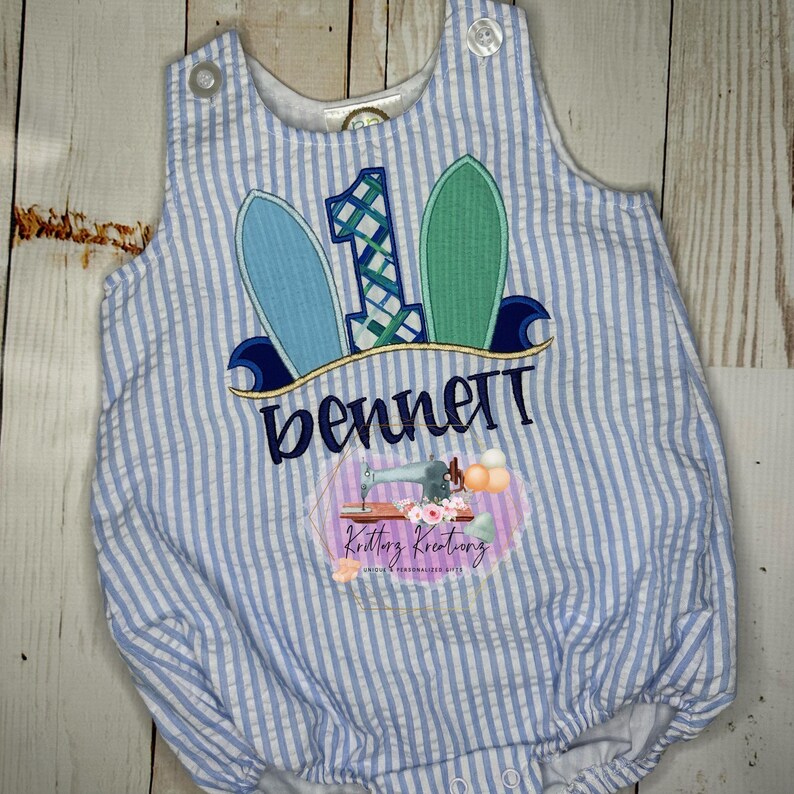 Surfboard Birthday Romper. Surfboard Birthday Shirt. Boy bubble romper. Girl Bubble Romper. Summer baby outfit. Beach Outfit. Personalized. bild 5