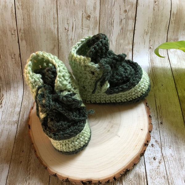 Crochet Pattern High Top Baby Shoes Multiple Sizes 4 ply yarn Quick Baby Bootie Pattern Newborn, 3, 6, 9 month sizes, Great Baby Shower Gift