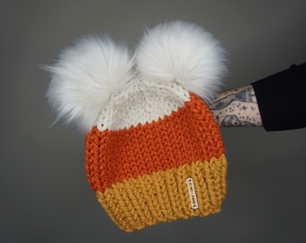 Gorro con doble pompón de maíz dulce / Charlie & Luna Co. Halloween, Edición limitada, LE, Adulto, Mujer, Adolescente, Hombre, Piel sintética, Gorro, Otoño, Estilo