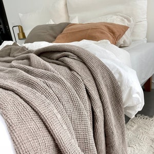 LINEN BLANKET ,Linen bed scarf, Waffle linen blanket . Linen throw blanket. Linen bed throw ,Bedspread, coverlet.