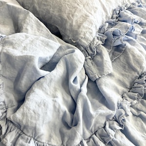 LINEN DUVET COVER set  . Rustic style ruffled duvet cover and pillowcases. France linen bedding set.