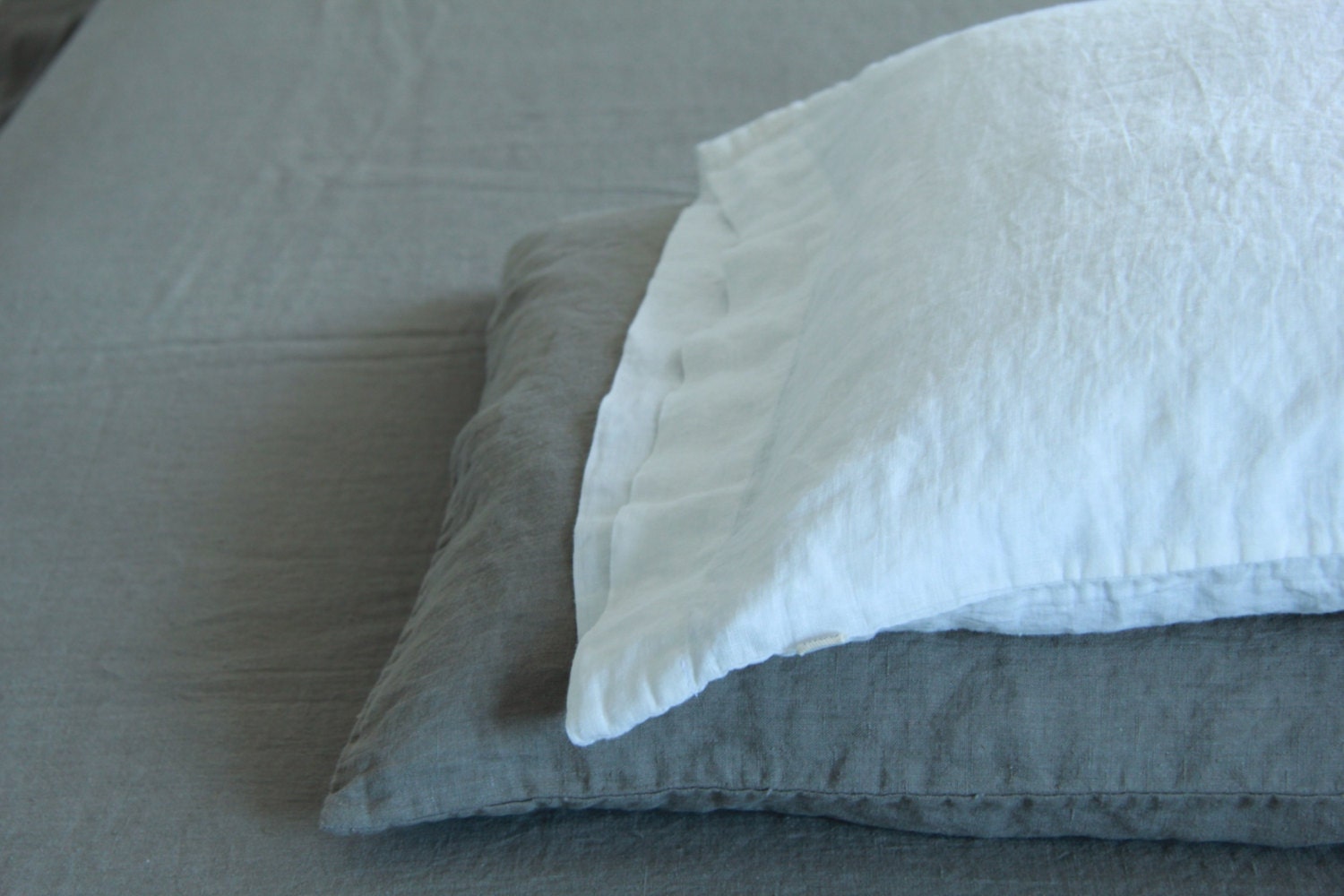 Linen pillowcase with open closure standard queen king