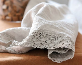 Natural linen Napkins with french lace with FRENCH LACE