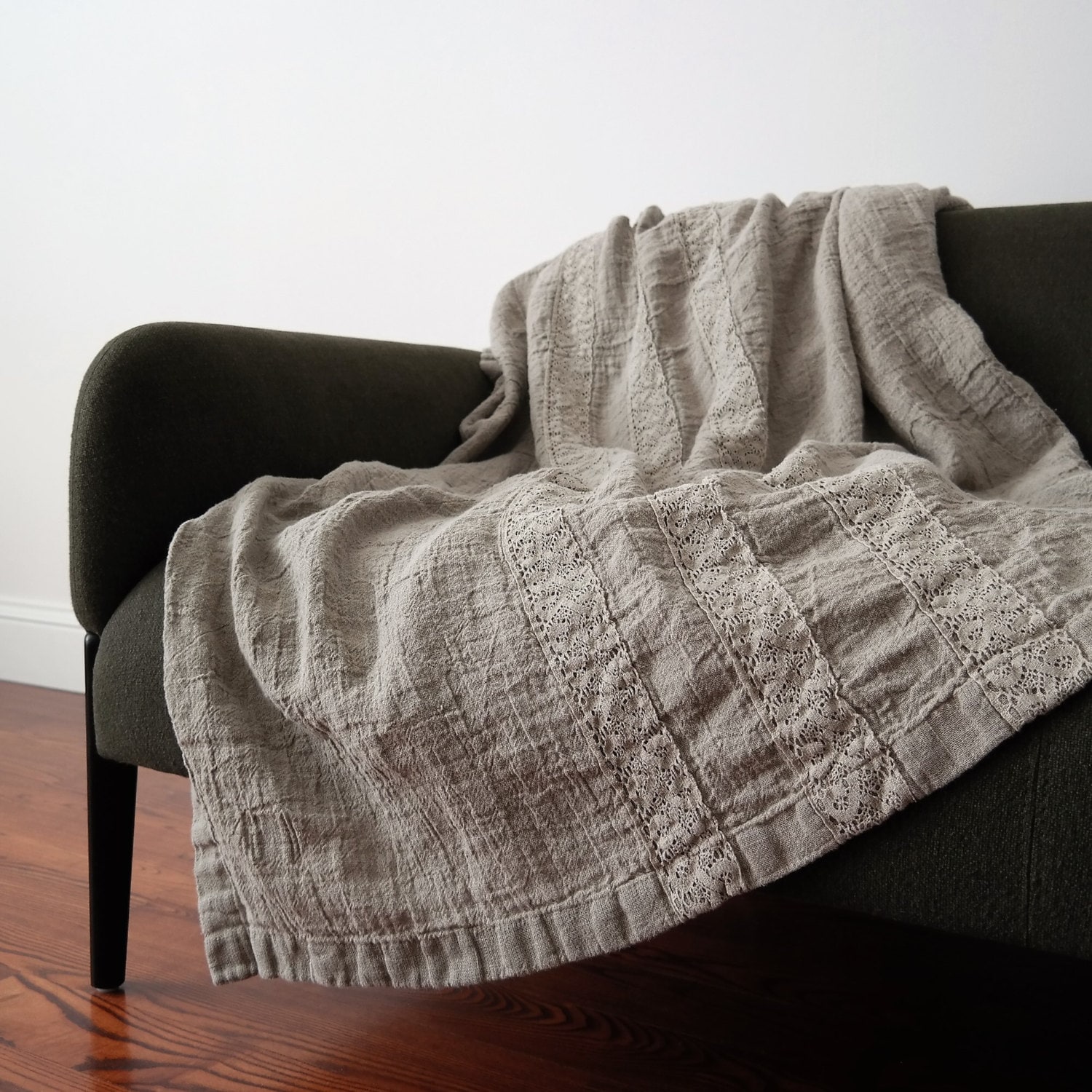 LINEN BLANKET with three France lace. Bed spread linen summer