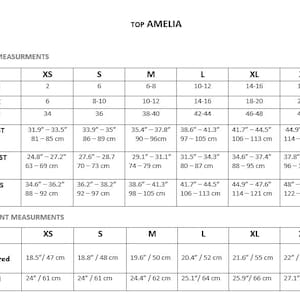 Puede incluir: Tabla de tallas para una parte superior con medidas en pulgadas y cent&iacute;metros para el busto, la cintura, las caderas y las medidas de la prenda. La tabla incluye las tallas XS, S, M, L, XL y XXL.