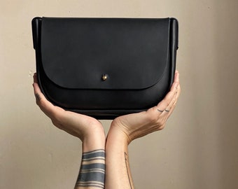 Bea Bag,Black bag, Black leather bag, Saddle bag, womens black bag, black work bag, black leather purse, black purse, leather purse