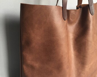 brown leather shopper