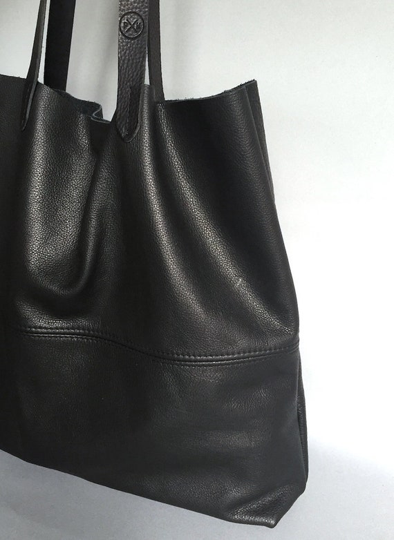 Soft Black Leather Bags | IQS Executive