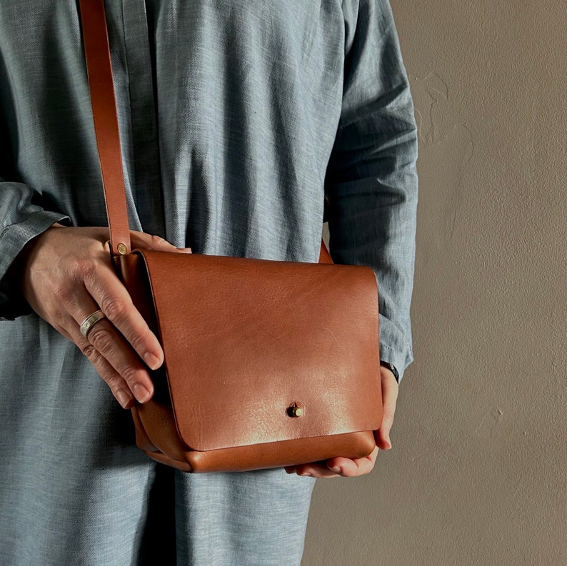 Cara cross body bag, Leather handbag, Brown leather handbag, vegetable tanned leather, womens leather handbag zdjęcie 5