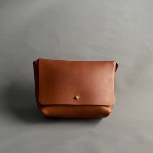 Cara cross body bag, Leather handbag, Brown leather handbag, vegetable tanned leather, womens leather handbag zdjęcie 2