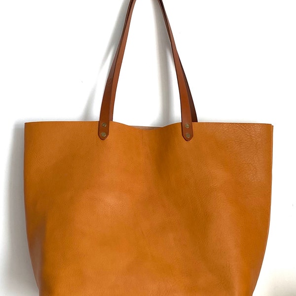 Large Tan Leather Tote, Leather Weekend Bag, Large Tote Bag, Large Leather Bag, Tan Shoulder Bag, Tan Market Bag, Tan Beach Bag, Tan Bag