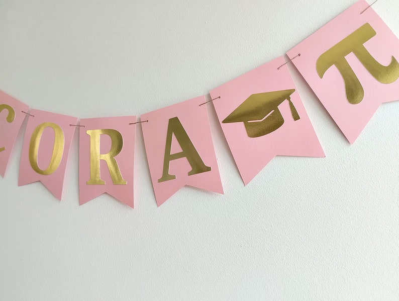 Detail of the graduation cap and Pi symbol.