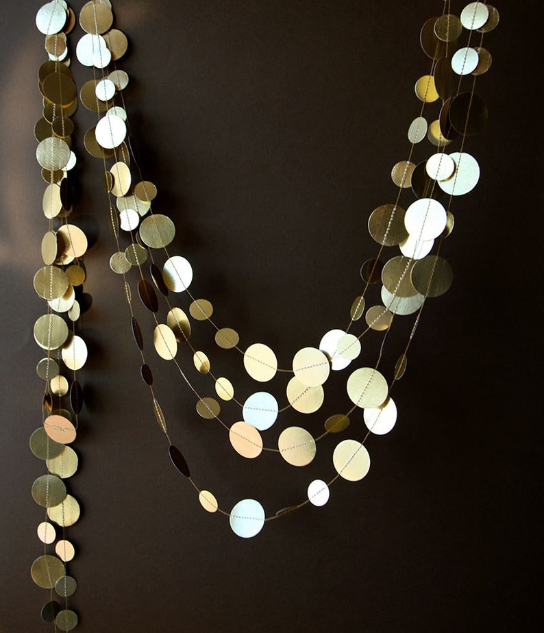 Gold circle garland for weddings and anniversaries