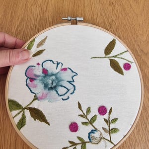 Flowers Embroidered Finished Hoop Art Nature Wall Décor