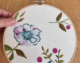 Flowers Embroidered Finished Hoop Art Nature Wall Décor