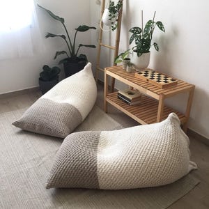 Gestrickter Sitzsack aus Öko-Baumwolle, Lounge Bodenkissen, neutrale skandinavische Möbel
