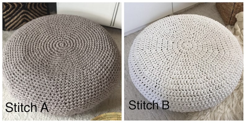 Może przedstawiać: Dwa okrągłe pufy zrobione na szydełku, jeden w neutralnym szarym kolorze, a drugi w białym. Pufy są oznaczone jako "Stitch A" i "Stitch B". Widoczny jest wz&oacute;r szydełkowy, z koncentrycznymi okręgami promieniującymi ze środka każdego pufa. Pufy znajdują się na jasnej powierzchni.