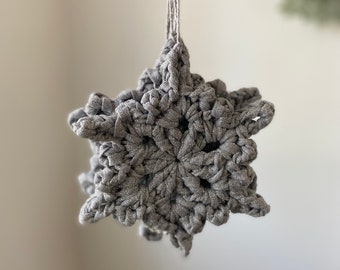 Silver Crochet Snowflakes Christmas Tree Ornaments, Set of 4 Christmas Pendants, Holiday Home Decor