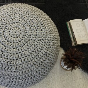 Pouf ottoman au crochet, pouf repose-pieds doré/argenté scintillant, table basse ronde, coussin pour siège de sol unique, cadeau chic pour une nouvelle maison image 3