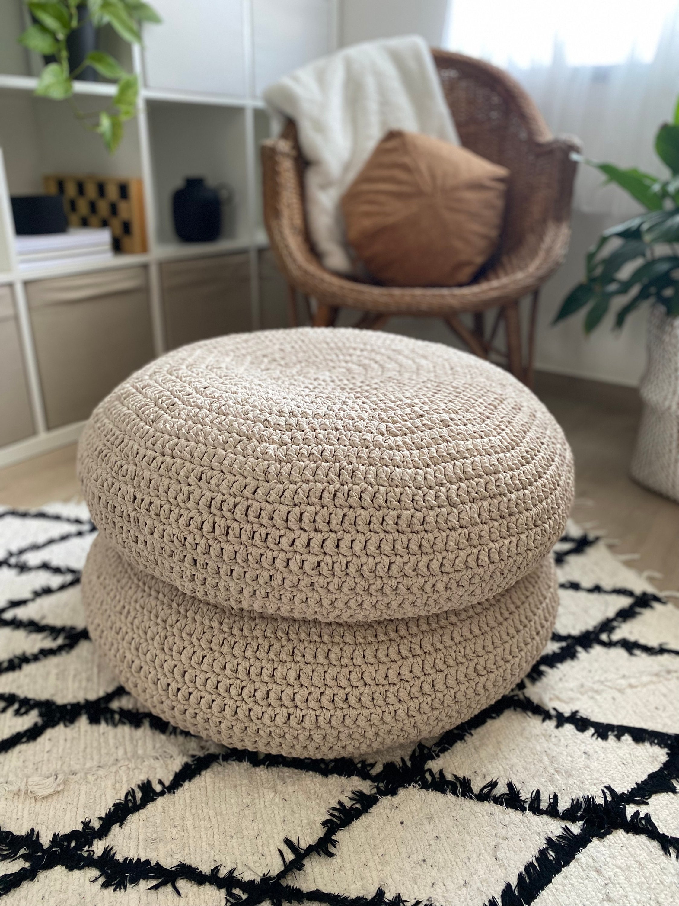 KYEQATY Bodenkissen Keks-Form - 42x40cm Plüsch Sitzkissen Aus Milk Velvet