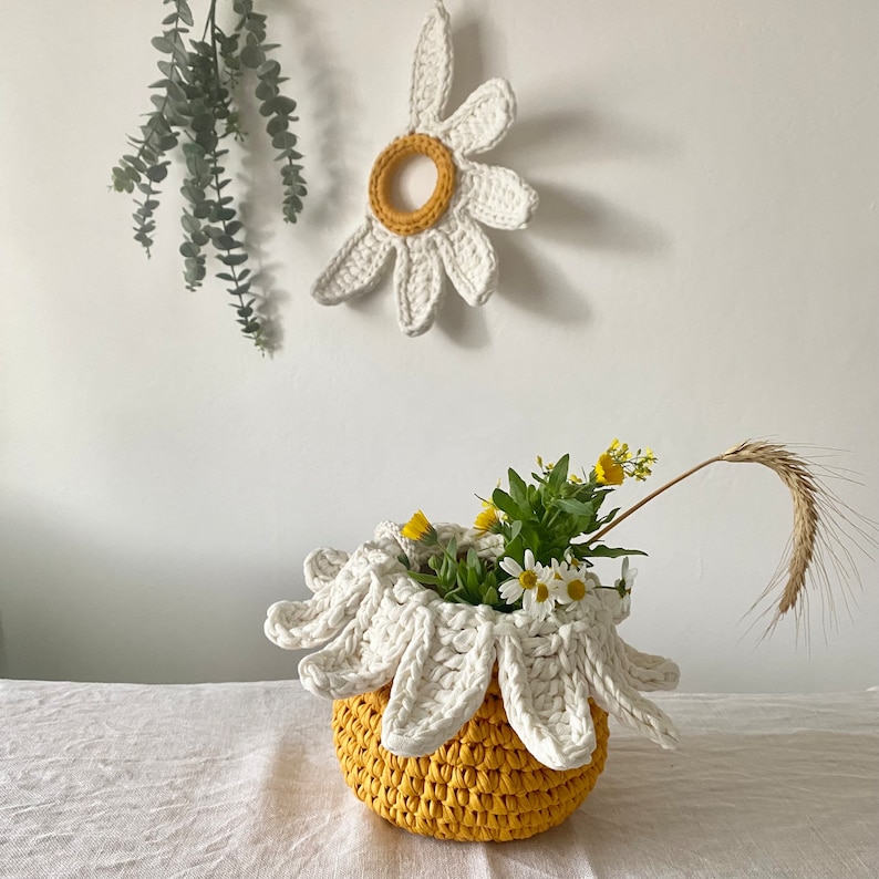 Daisy Flower Wall Decor and Basket Set, Floral Nursery Decor, Botanical Baby Shower Gift, Garden Girl Handmade Gifts image 7