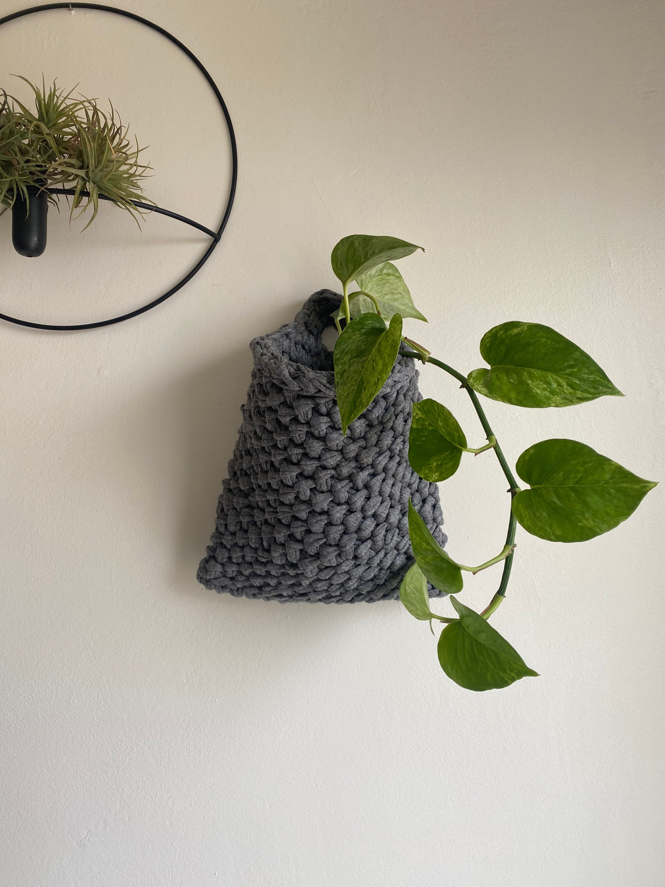 Panier Mural Tricoté Gris, Sac de Rangement Écologique, Cadeau d'organisation Maison Moderne