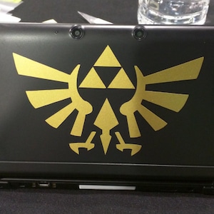 Zelda Royal Family Crest Vinyl Decal - Legend Of Zelda - Vinyl Decal, Gamer Gift, Car Decal, Wall Decal, Nerdy, Geeky, Video Gaming Gift