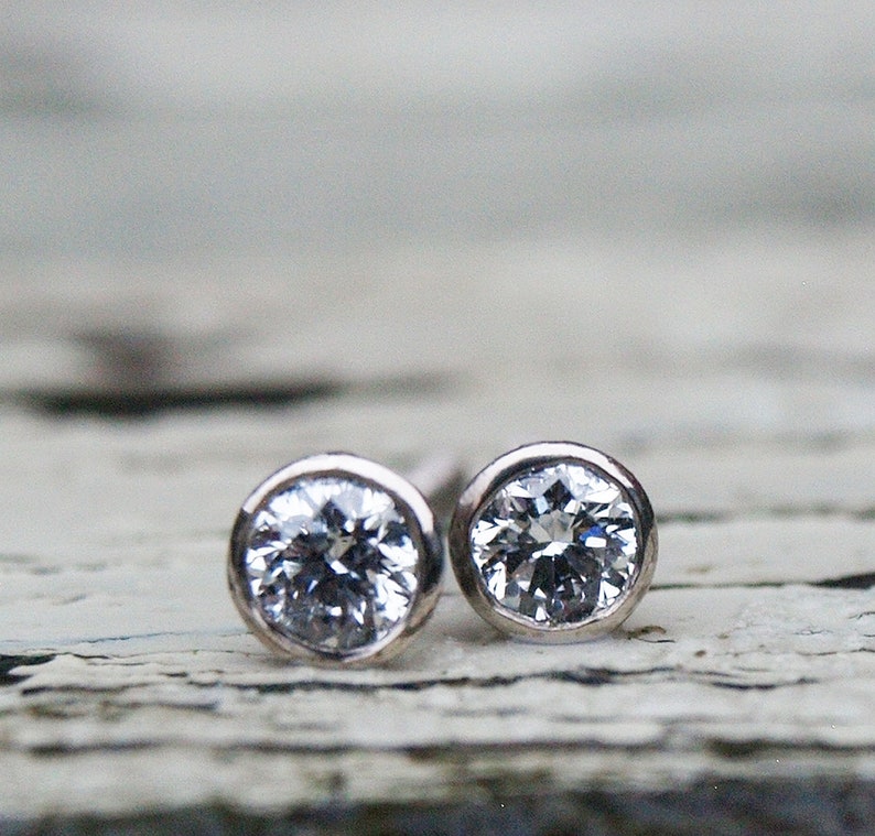 18ct White Gold Martini Style Diamond Earrings 18ct Gold Etsy