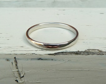 9ct White Gold Wedding Band - 2mm Half Round Ring