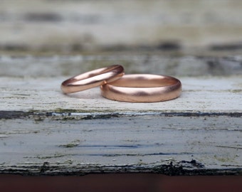 Recycled rose gold wedding band set, ethical red gold wedding ring set