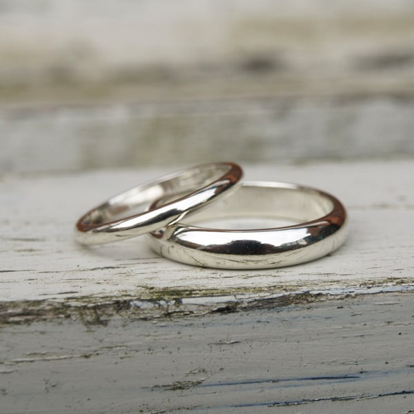 9ct Recycled White Gold Wedding Band Set: D-Shape Rings