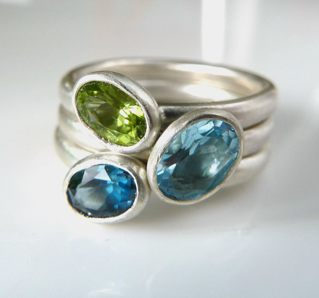 Gem Stone King Sterling Silver Peridot & Aquamarine Ring - 3 Stone Birthstone Ring For Women, Size 5-9