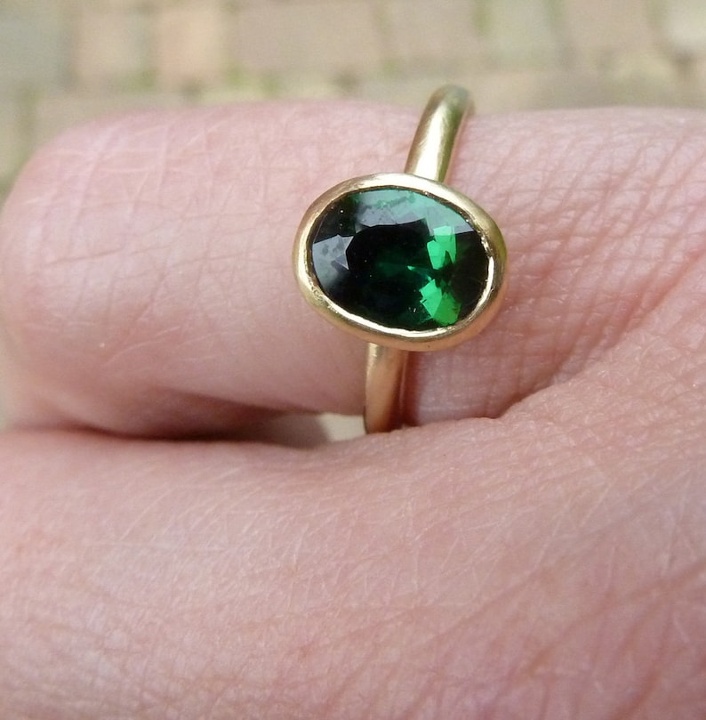 Green tourmaline recycled gold ring, green gemstone engagement ring image 3