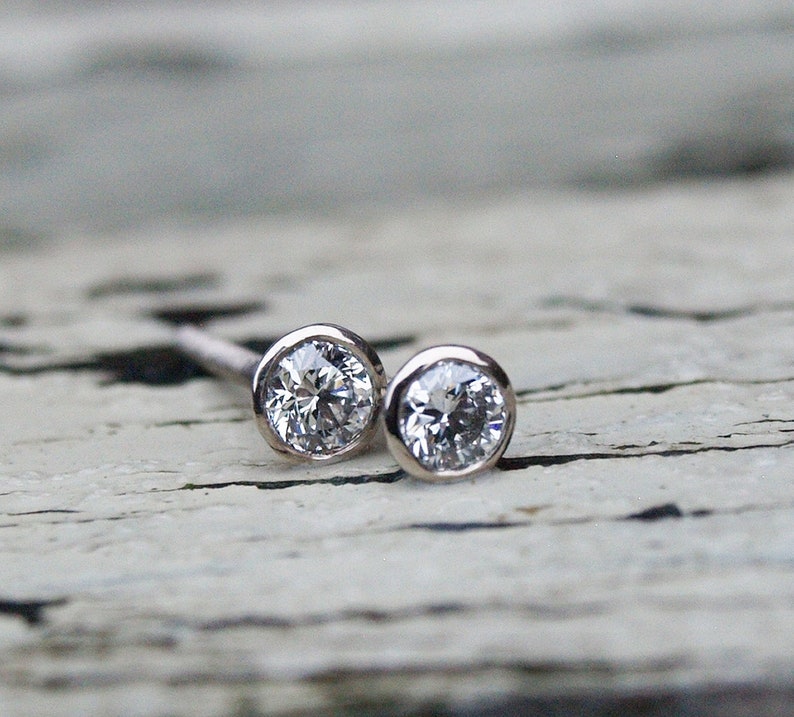 18ct White Gold Martini Style Diamond Earrings 18ct Gold Etsy
