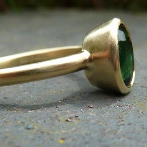Green tourmaline recycled gold ring, green gemstone engagement ring image 4