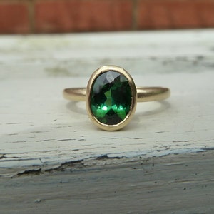 Green tourmaline recycled gold ring, green gemstone engagement ring image 5