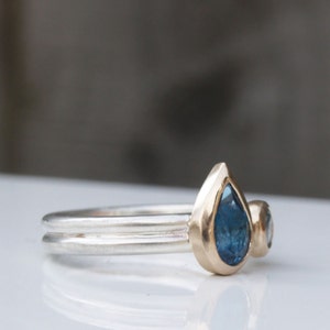 Blue topaz and aquamarine ring in gold and silver image 3