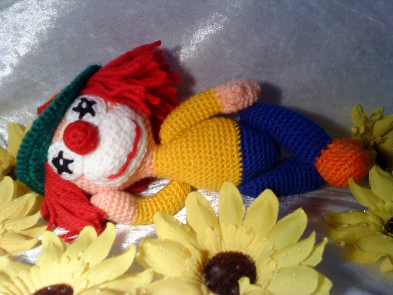 DEUTSCHE PDF Häkelanleitung Amigurumi Clown Fridolin image 4