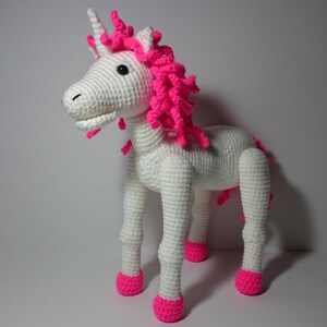 DEUTSCHE PDF Häkelanleitung Amigurumi Einhorn Luna image 3