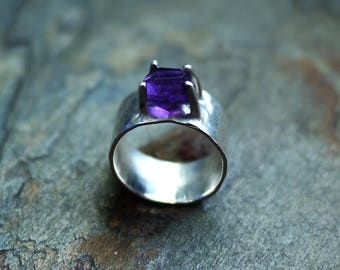 Amethyst Ring, Rough Cut Amethyst Ring, Raw Amethyst Ring, Rough Faceted Amethyst Ring, Purple Gemstone Ring, Rustic Ring, Raw Amethyst Ring